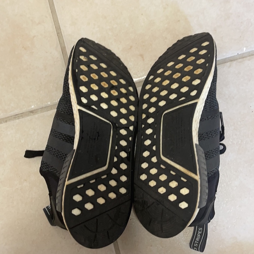 Adidas NMD R1 - Picture 4 of 6